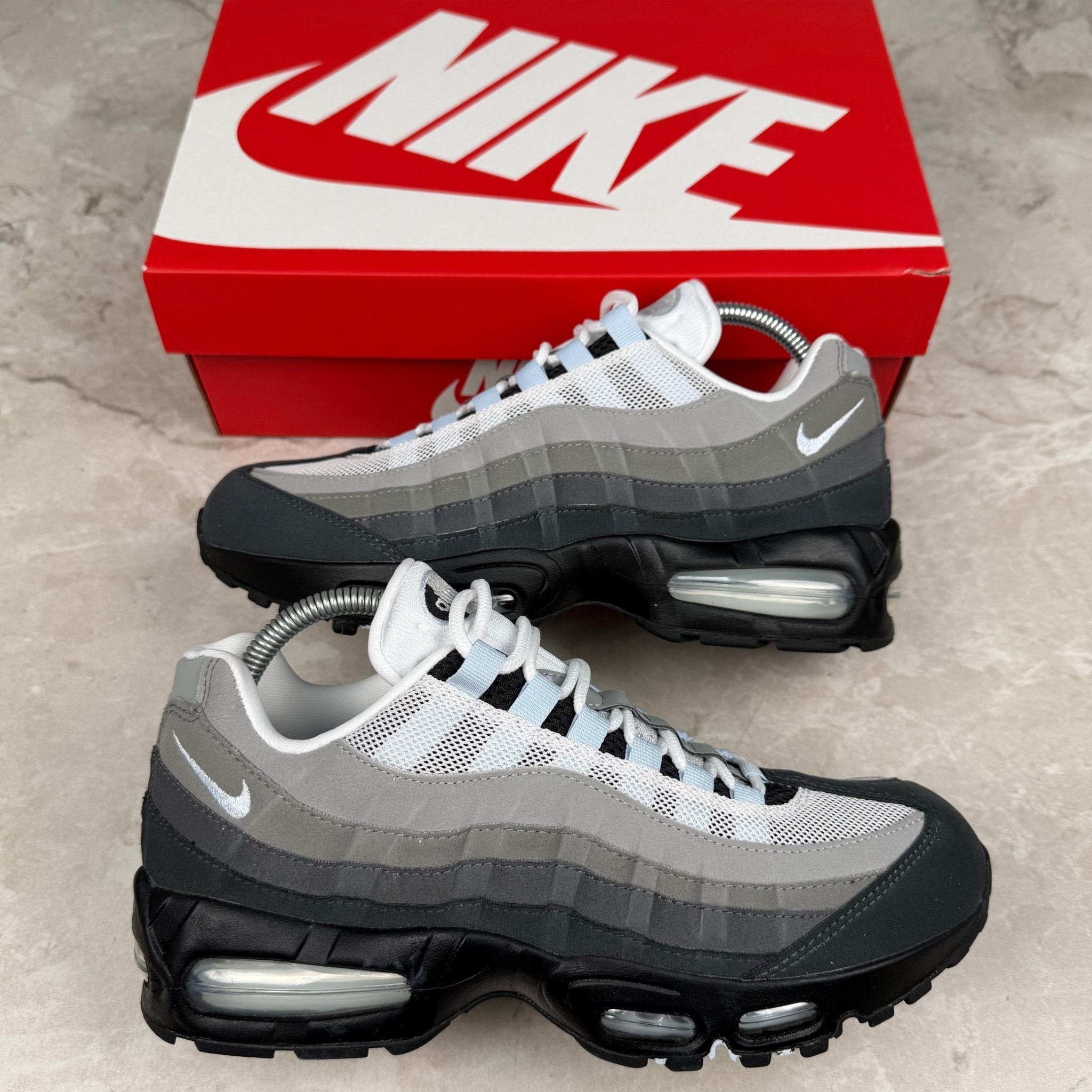 NIKE | [title] | AffluentAttire - Designer Clothing outlet below RRP